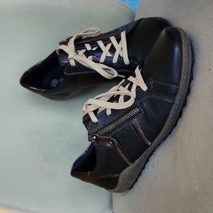 Remonte by Rieker Size 9.5 (euro41)